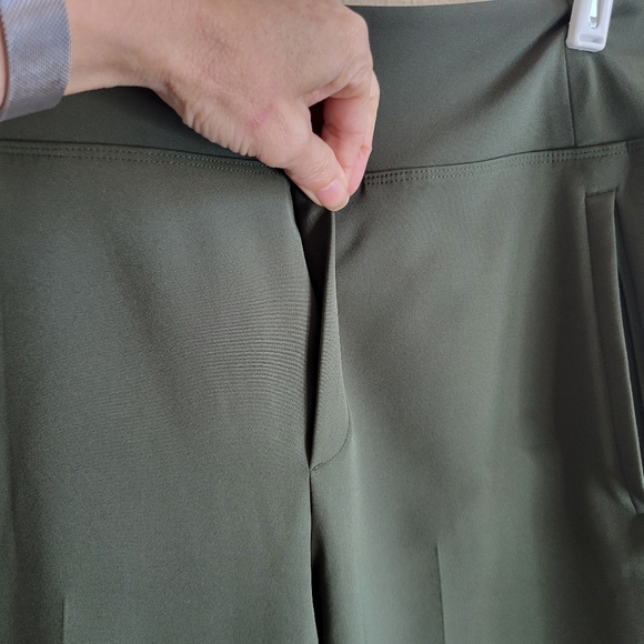 Athleta Endless High Rise Pant Olive Green Athleisure Stretch Casual Ladies 8. - Picture 3 of 8